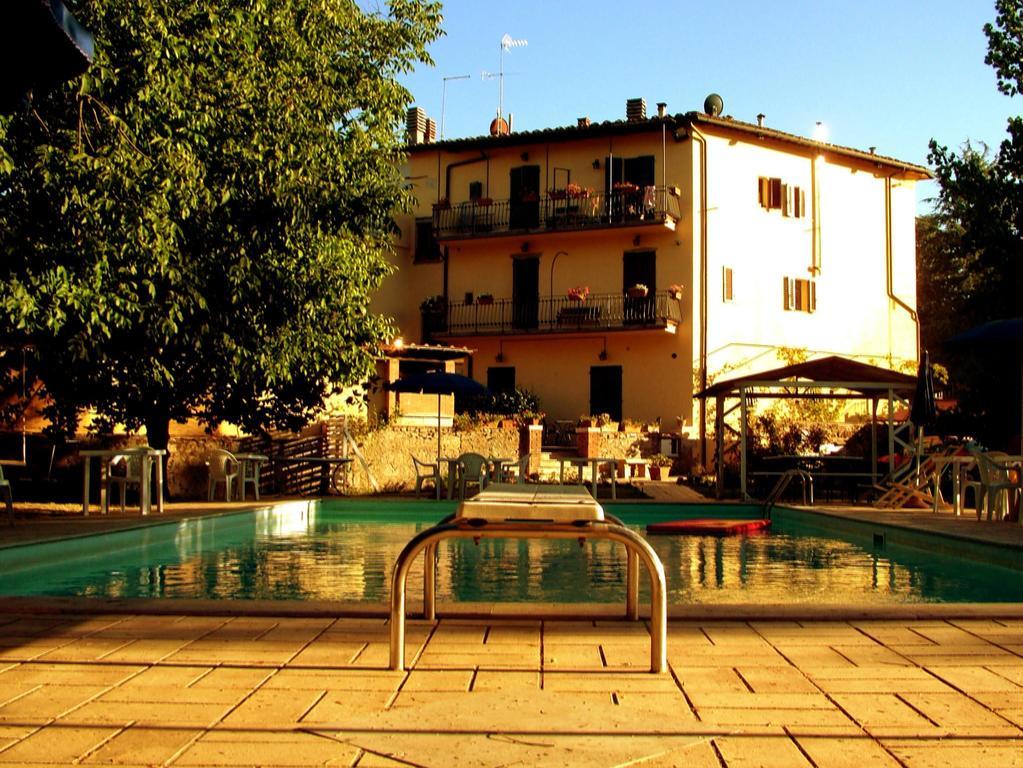La Francigena Aparthotel Staggia Buitenkant foto